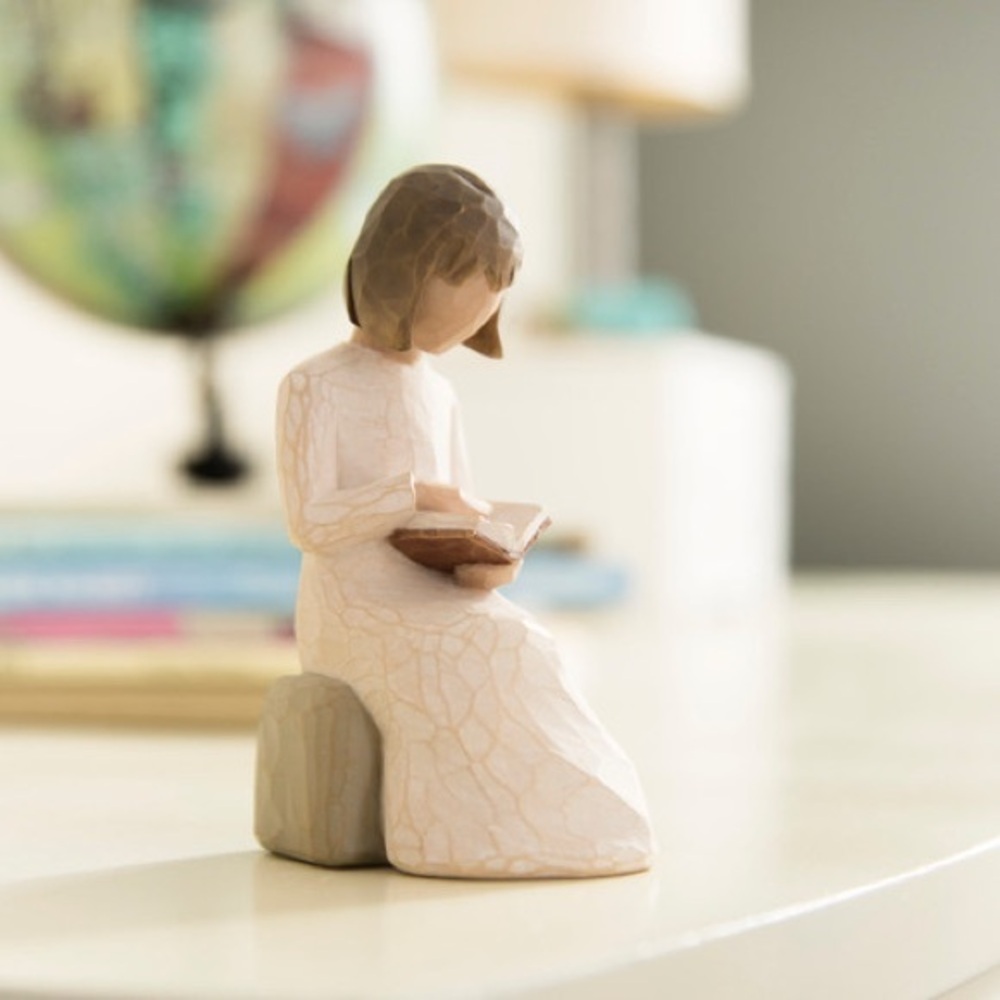 Willow Tree Wisdom 4” Figurine 2003 Susan Lordi Girl Reading Book Collectible